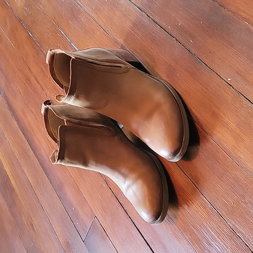 Korks Leather Chelsea Boot